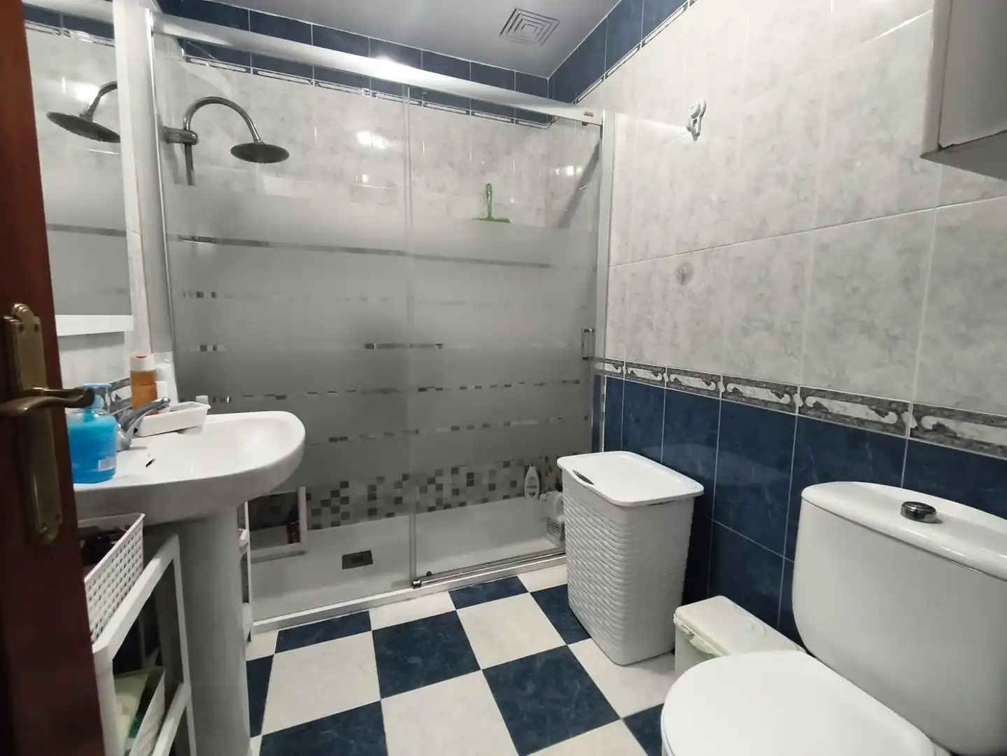 Bany de Pis en venda en Los Barrios