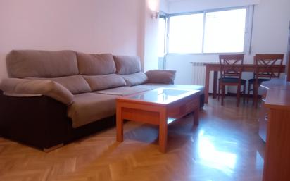 Sala d'estar de Pis en venda en Valladolid Capital amb Parquet