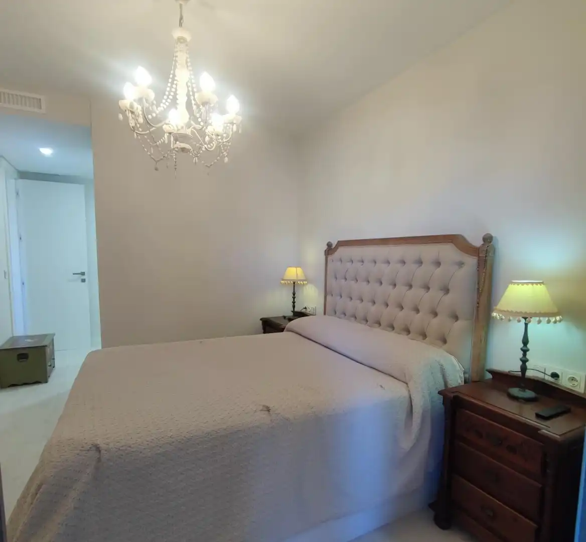 Habitación de Piso de alquiler en Almería con Aire acondicionado, Calefacción y Jardín privado