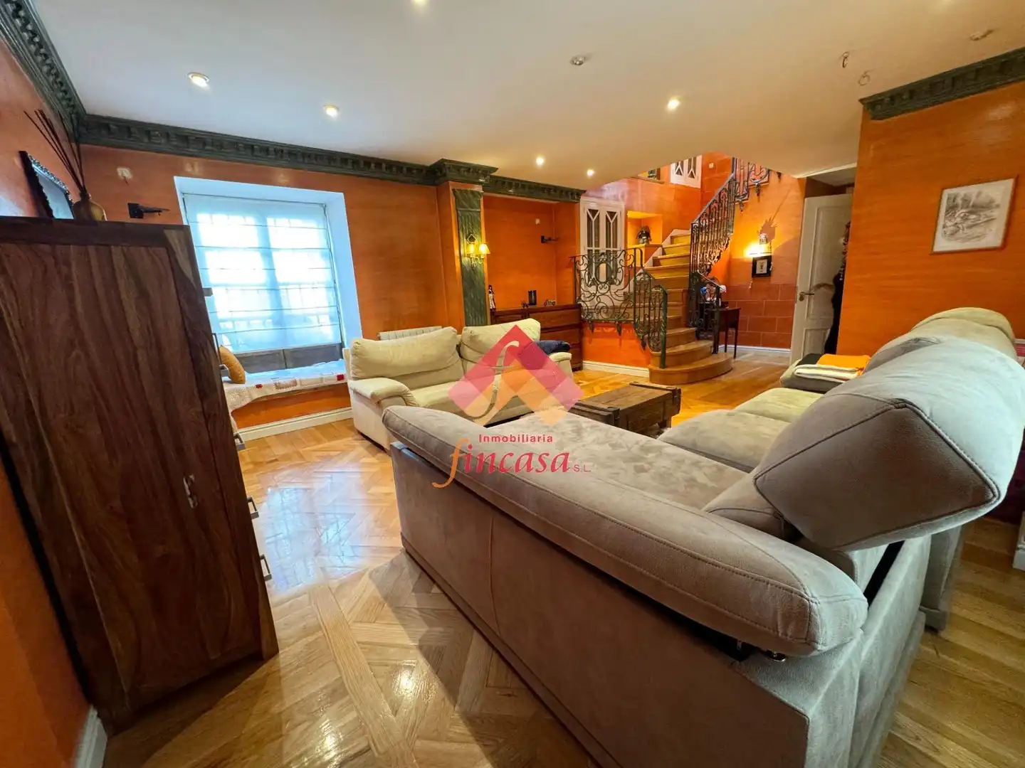 Sala de estar de Casa adosada en venta en Ronda con Calefacción, Terraza y Amueblado