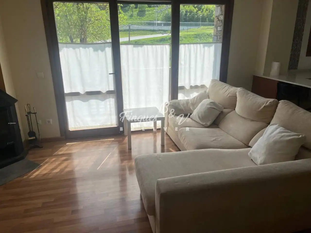 Sala de estar de Piso en venta en Alp con Calefacción, Parquet y Trastero