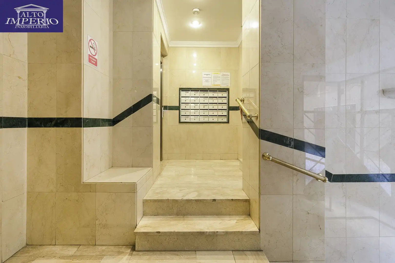 Apartamento en venta en Granada