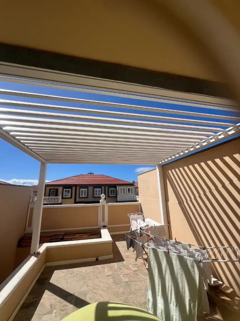 Adossat amb piscina en venda a El Médano