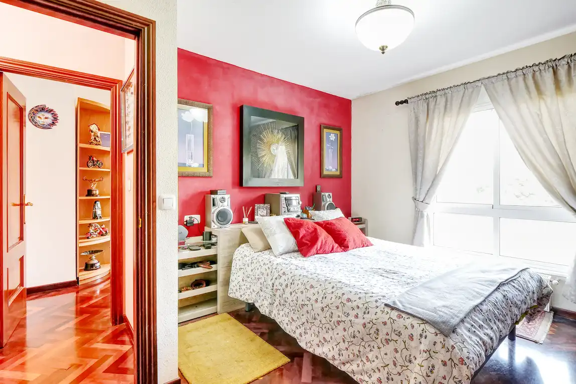 Habitación de Casa adosada en venta en A Coruña Capital  con Calefacción, Jardín privado y Parquet