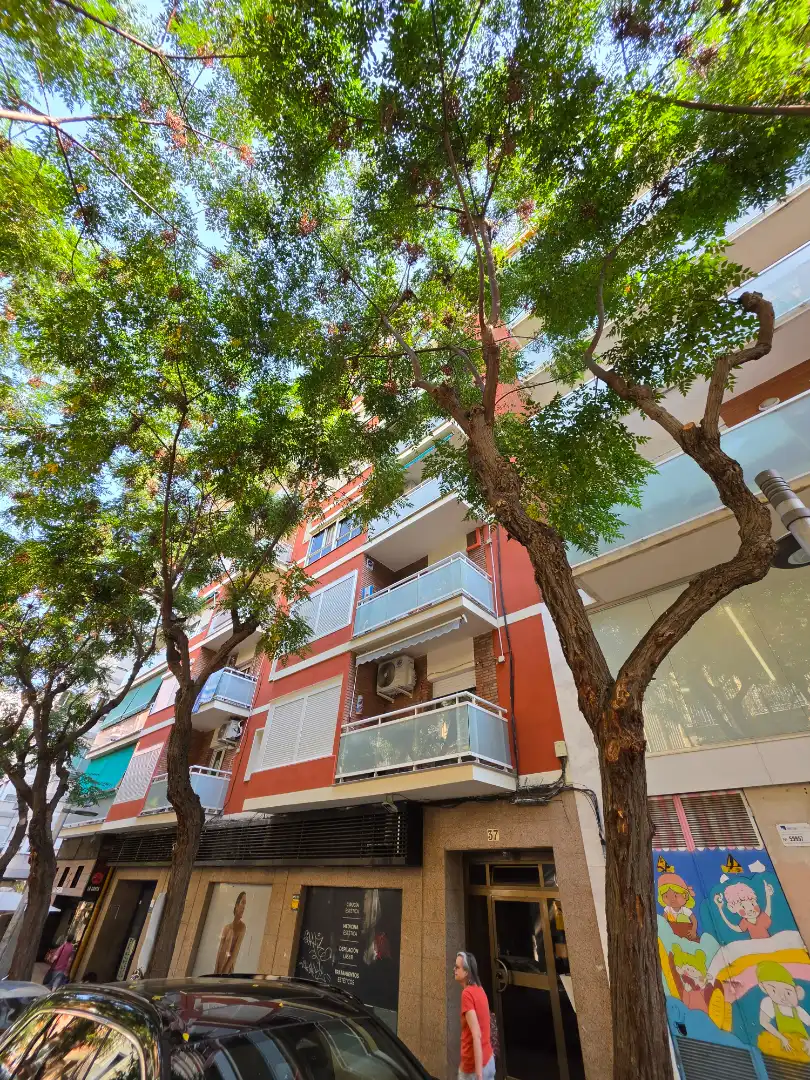 Außenansicht von Wohnung zum Verkauf in Tarragona mit Klimaanlage, Heizung und Parkett