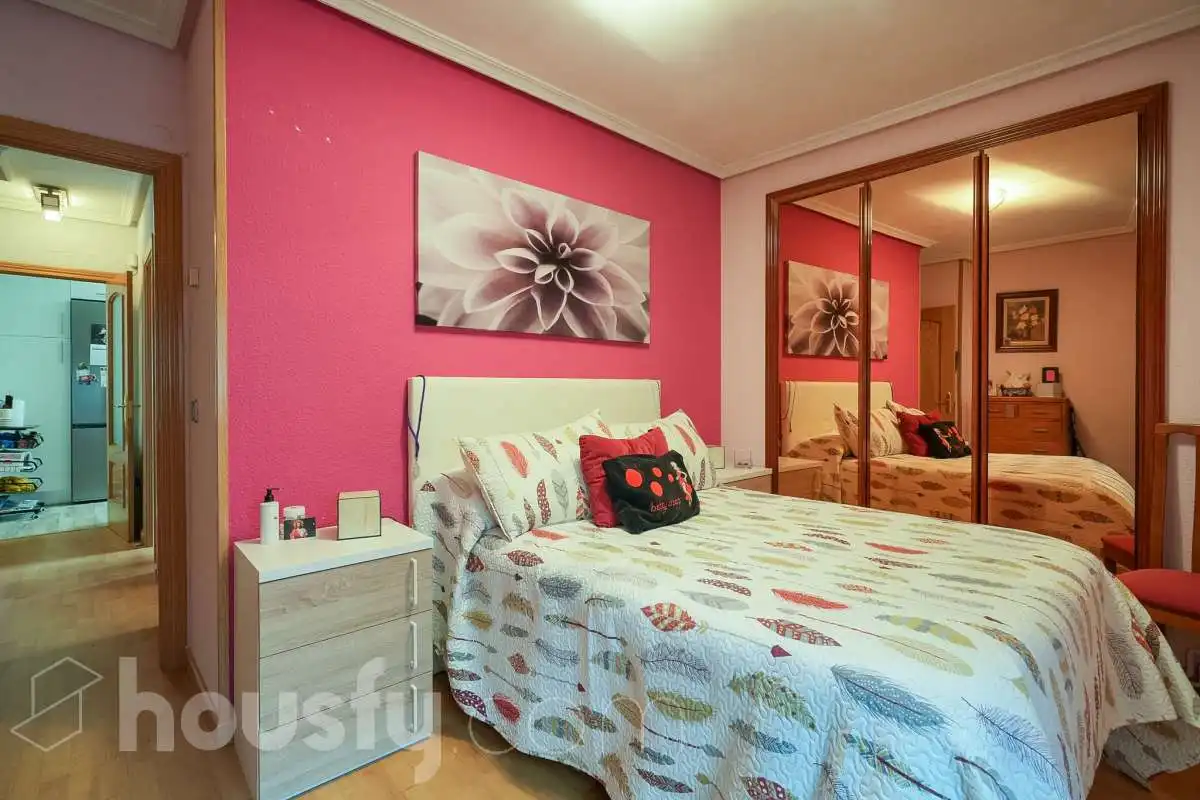 Schlafzimmer von Wohnung zum Verkauf in Madrid mit Klimaanlage, Heizung und Parkett