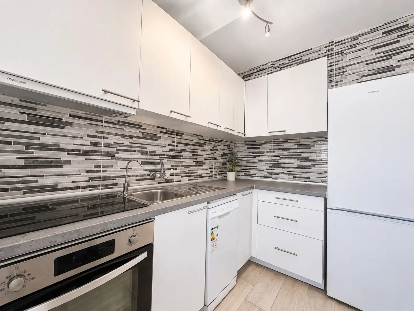 Kitchen of Apartments for rent in Torrevieja  with Air Conditioner, Heating and Swimming Pool