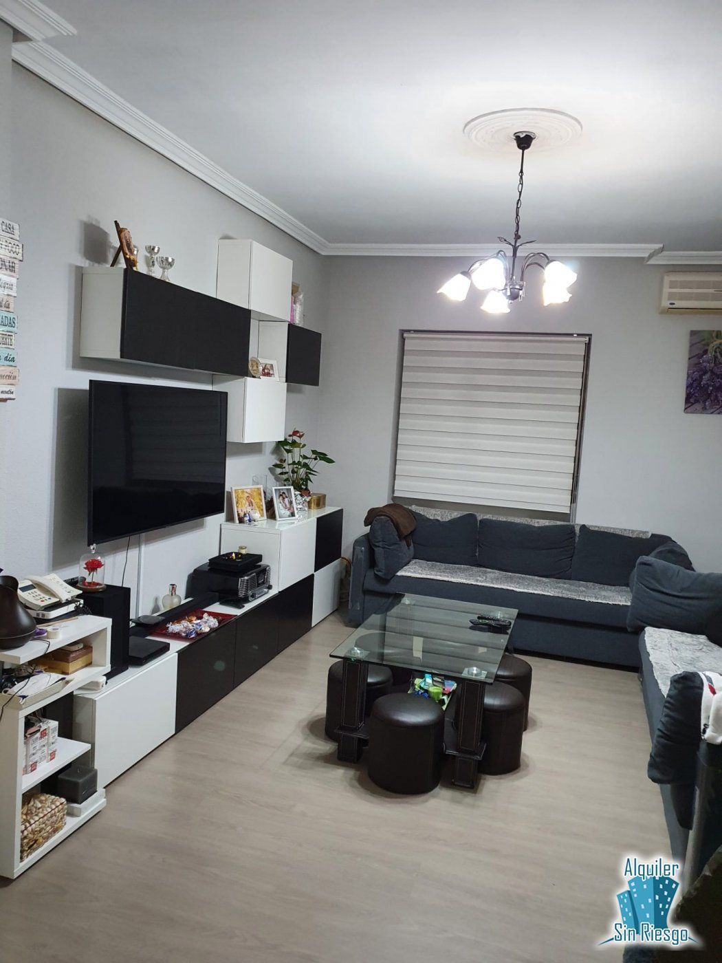 Sala d'estar de Casa o xalet en venda en Cáceres Capital amb Aire condicionat, Calefacció i Parquet