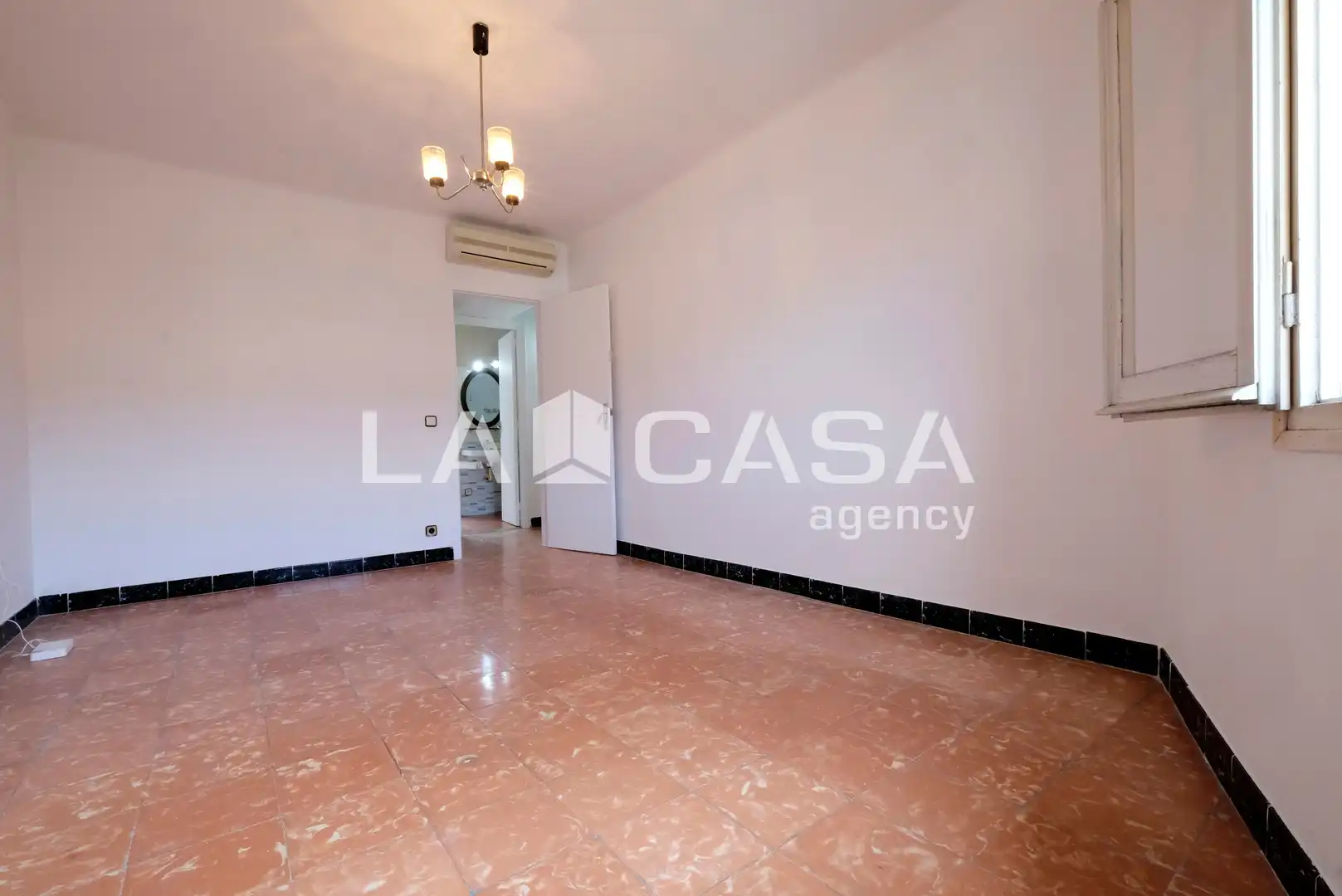 Piso en venta en Barcelona con Balcón