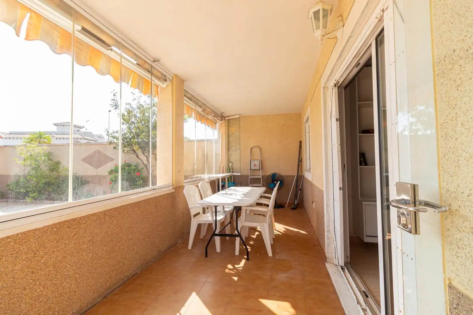 Terrassa de Casa o xalet en venda en Orihuela amb Aire condicionat, Jardí privat i Terrassa