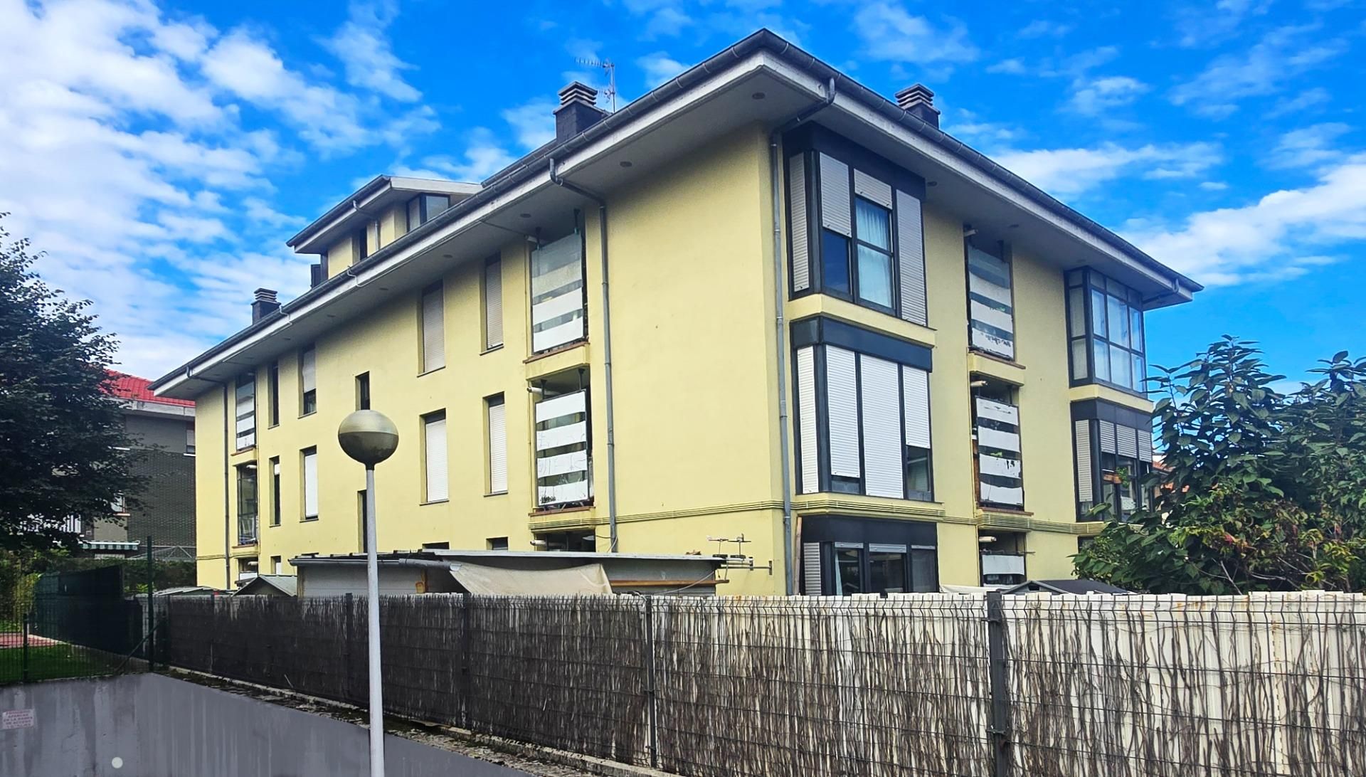 Exterior view of Flat for sale in Cartes  with Heating, Terrace and Storage room