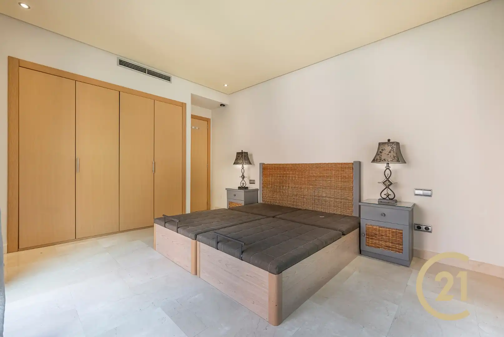 Habitación de Apartamento en venta en Marbella con Aire acondicionado, Terraza y Trastero