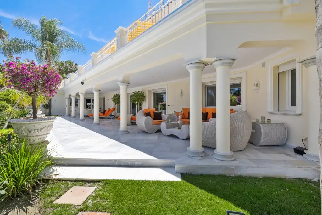 Chalet con piscina en venta en Nueva Andalucía, imagen 9