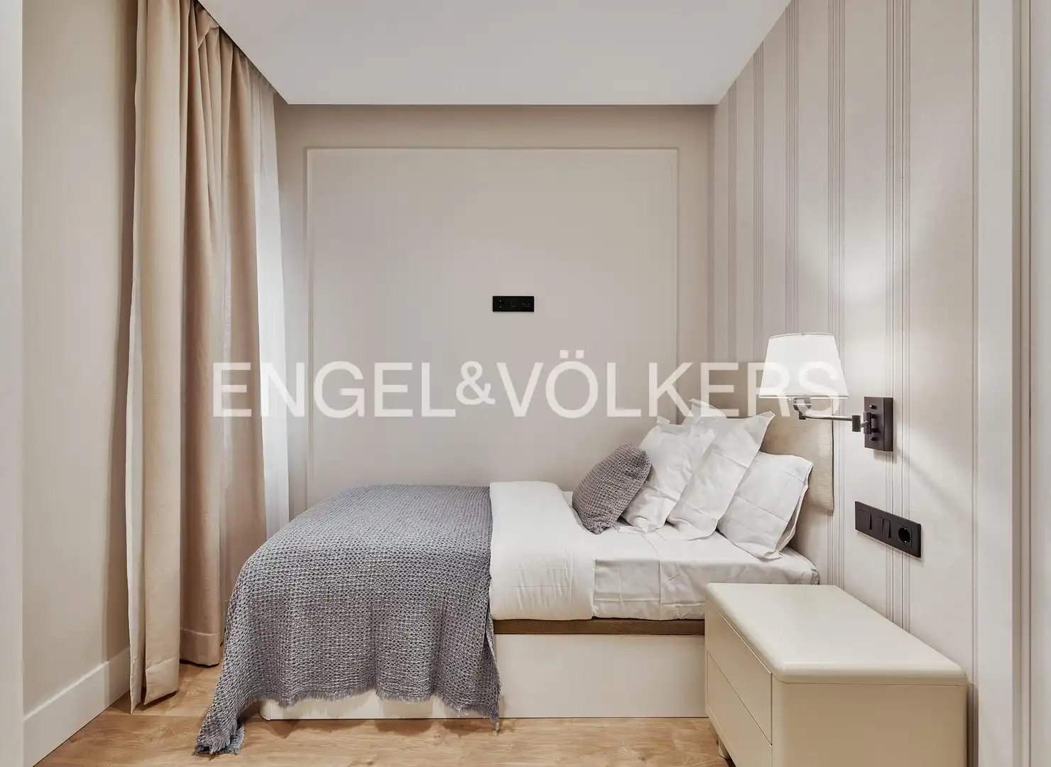 Habitación de Piso en venta en Madrid con Aire acondicionado y Calefacción
