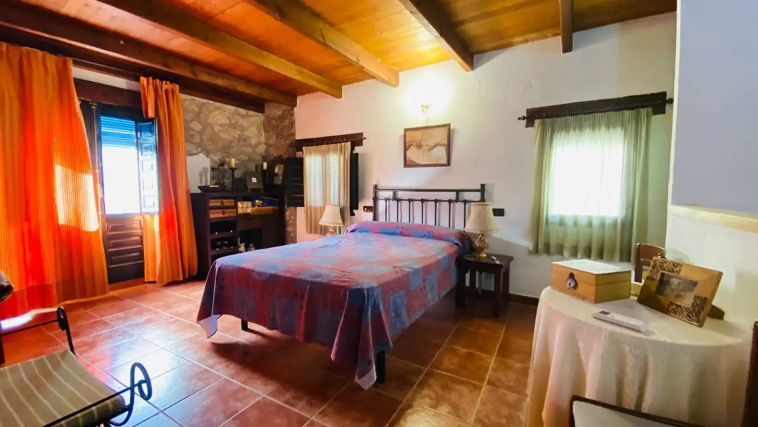 Schlafzimmer von Country house zum Verkauf in Alcudia de Veo mit Klimaanlage und Abstellraum