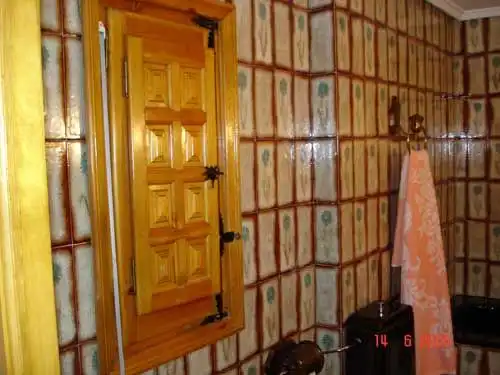 Bany de Casa o xalet en venda en El Cuervo amb Calefacció, Parquet i Moblat
