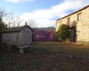 Casa adosada en venda en Salceda de Caselas amb Jardí privat