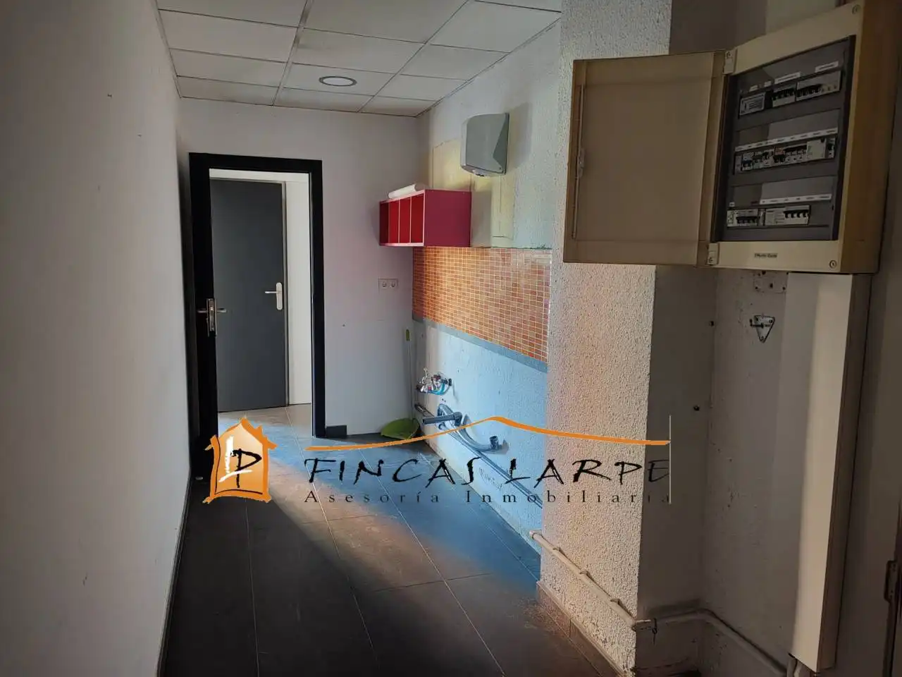 Local comercial en alquiler en Calle CORBERA DE LLOBREGAT, imagen 7