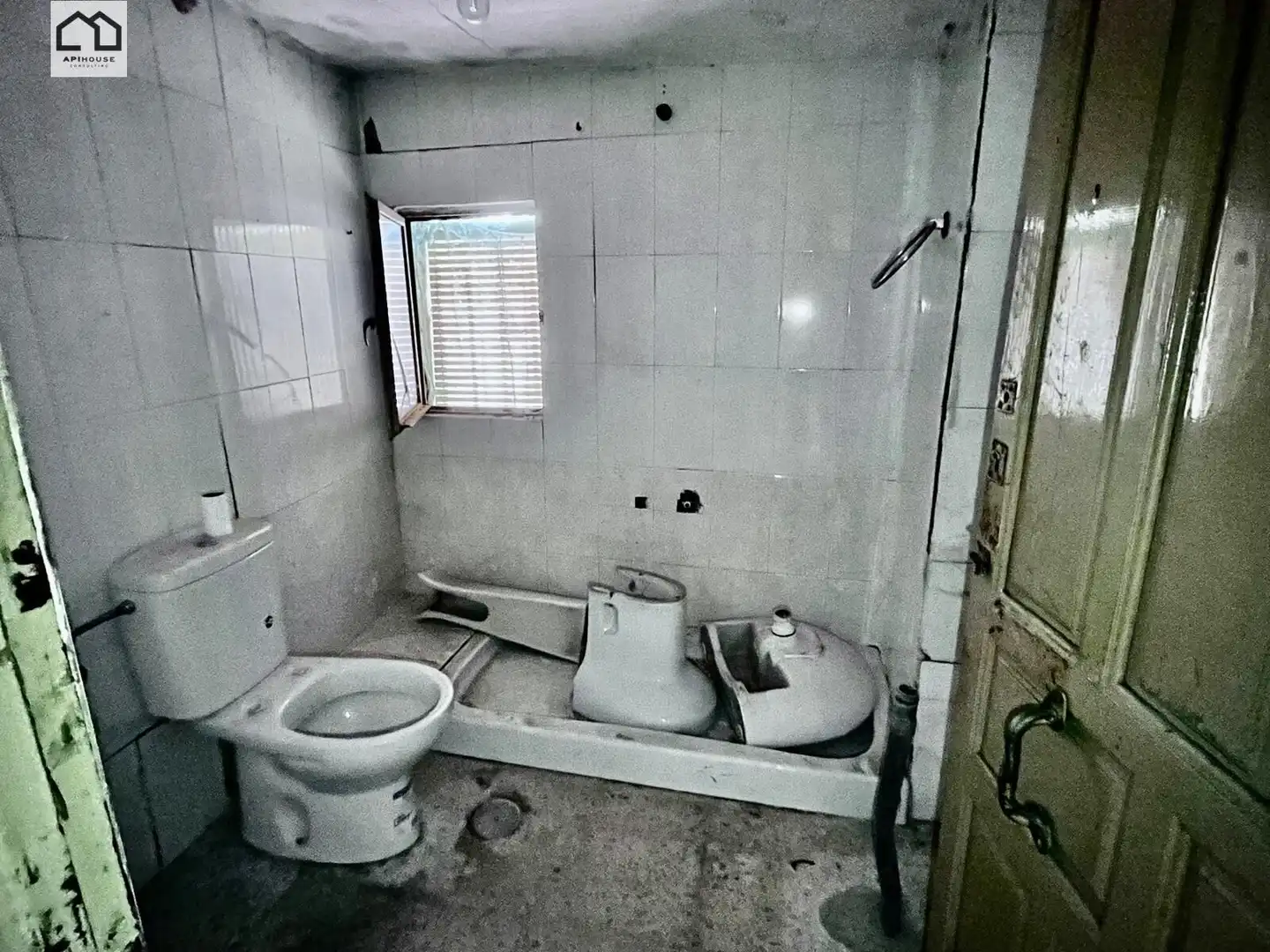 Baño de Finca rústica en venta en Montearagón