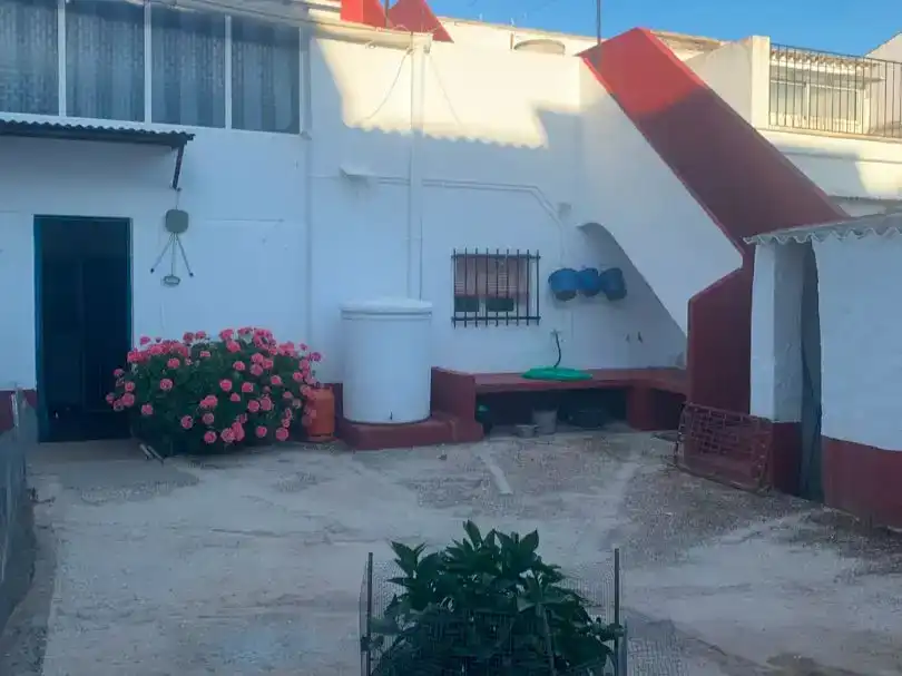 Vista exterior de Pis en venda en La Puebla de Cazalla, Sevilla