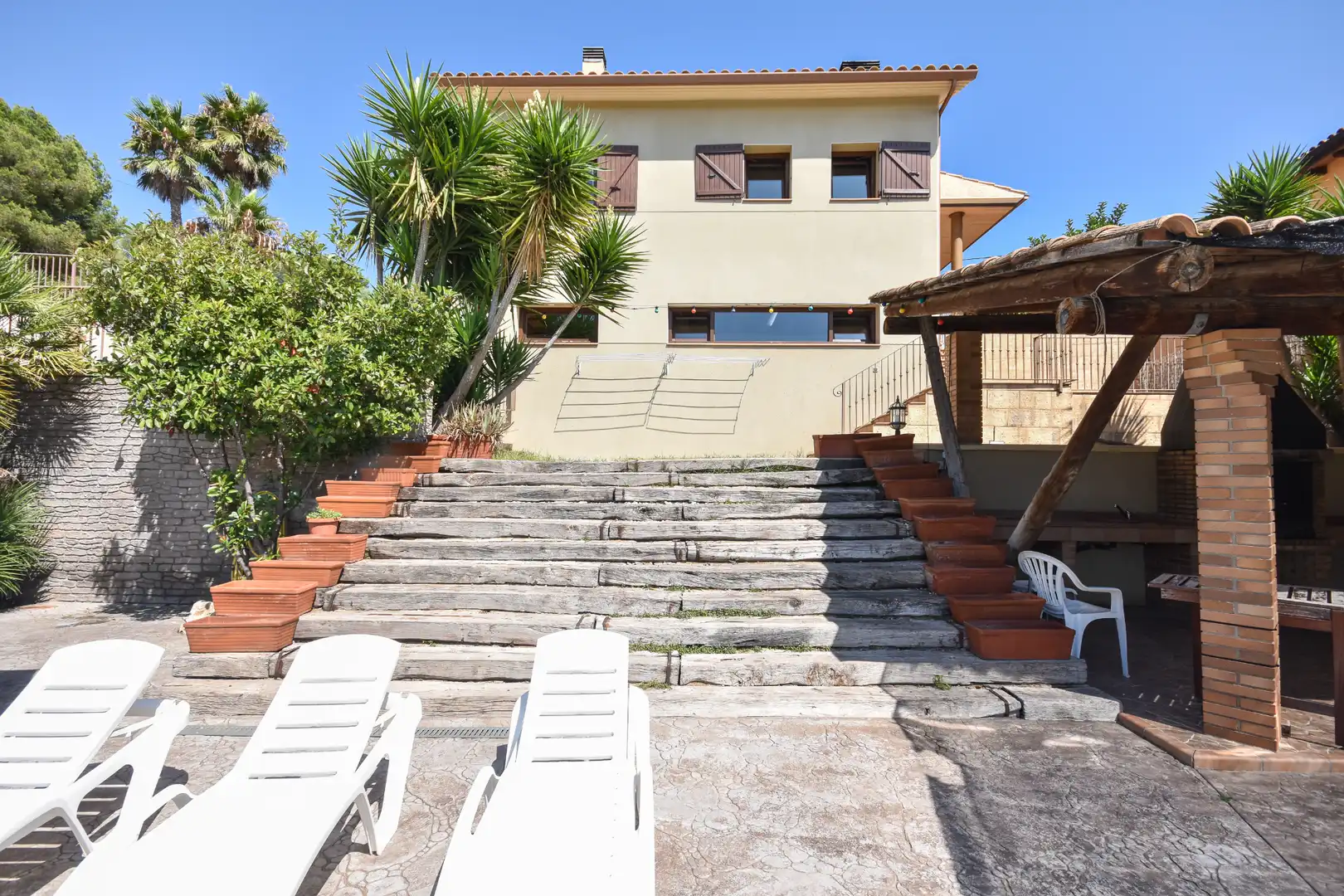 Jardí de Casa o xalet en venda en Cubelles amb Aire condicionat, Calefacció i Jardí privat