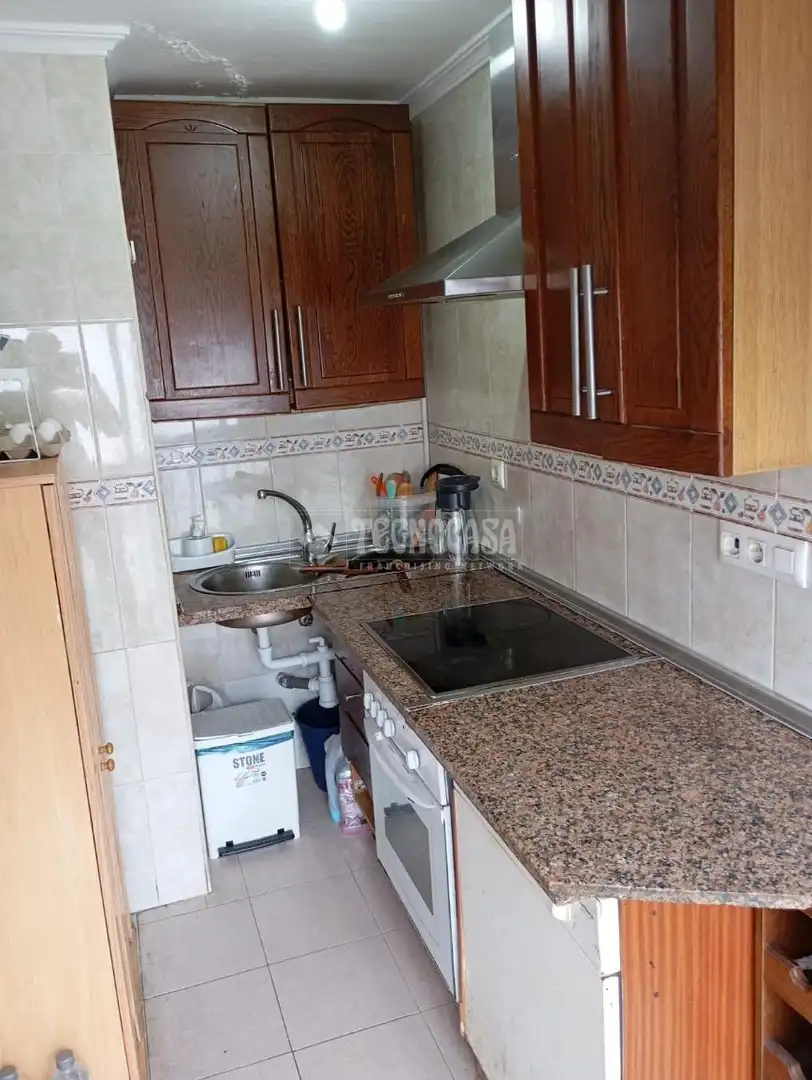Kitchen of Flat for sale in Sevilla  with Air Conditioner