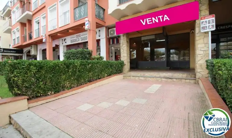 Locale commerciale in vendita a Muga - Gran Reserva - Badia, imagen 4