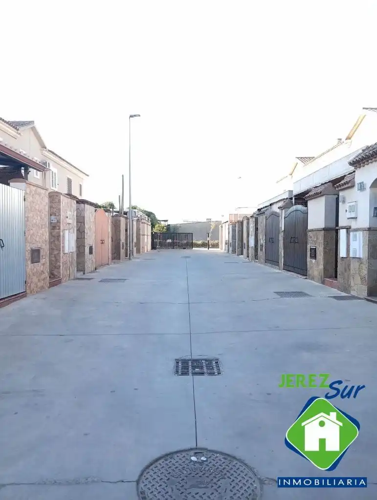 Terraced house for sale in Caballero Bonald - San José Obrero - Guadalcacín, imagen 2