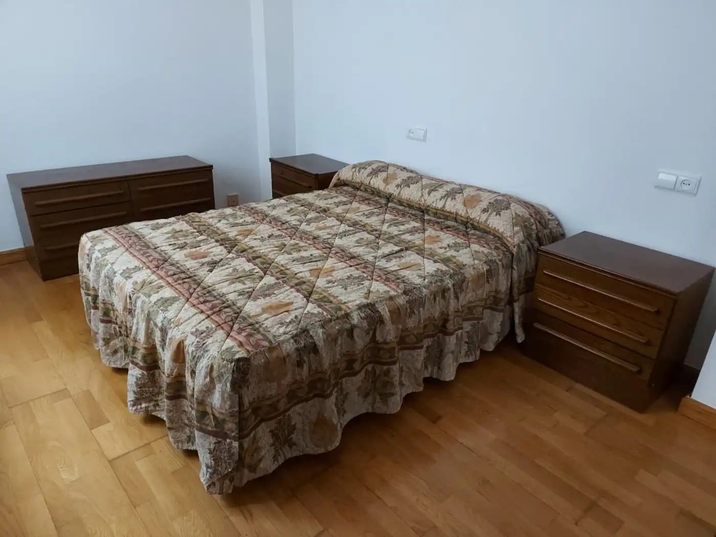 Bedroom of Apartments for rent in Ponferrada  with Heating