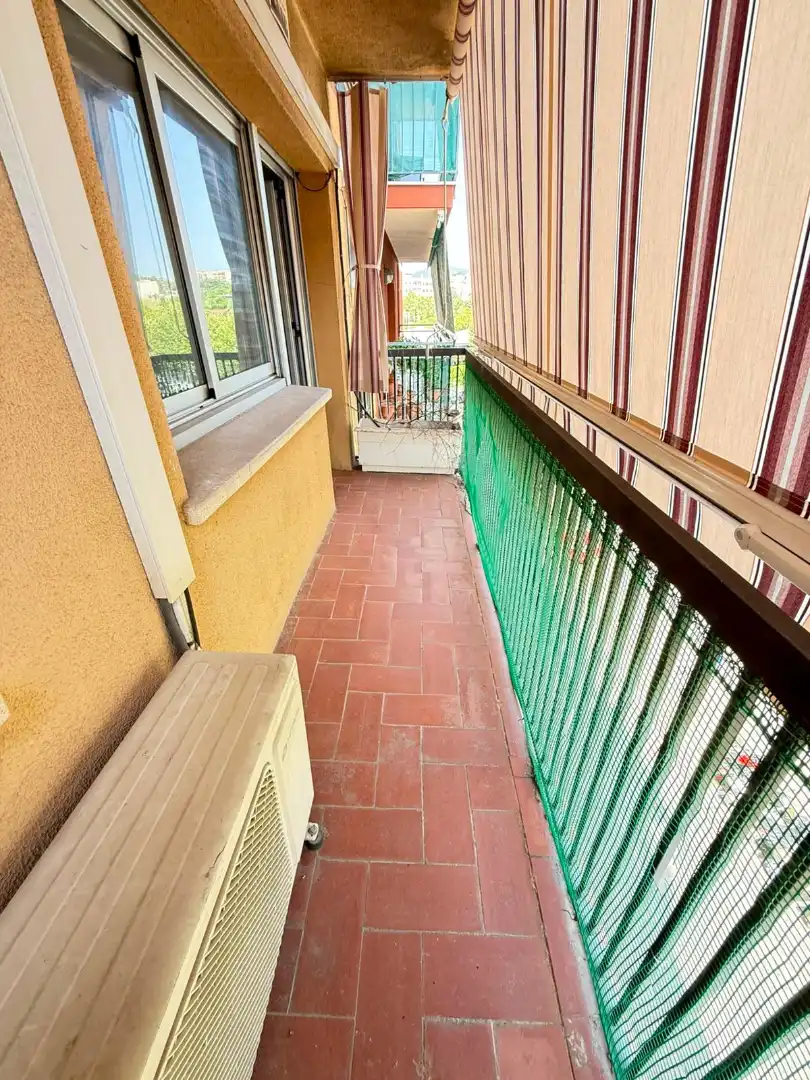 Piso con terraza en venta en Carrer de Nicolau Guanyabens, imagen 5