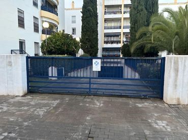 Individual for sale in Poniente-Norte - Miralbaida - Parque Azahara