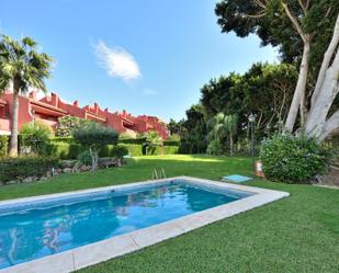 Jardí de Casa adosada de lloguer en Benalmádena