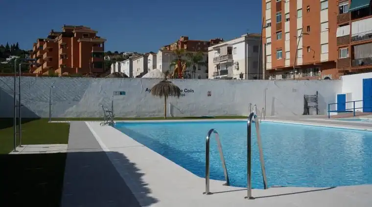 Piscina de Casa o chalet en venta en Coín con Aire acondicionado, Calefacción y Terraza