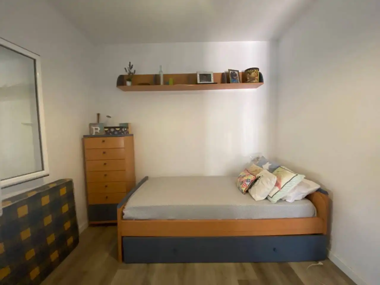 Dormitori de Casa o xalet en venda en Mont-roig del Camp amb Jardí privat, Piscina i Moblat