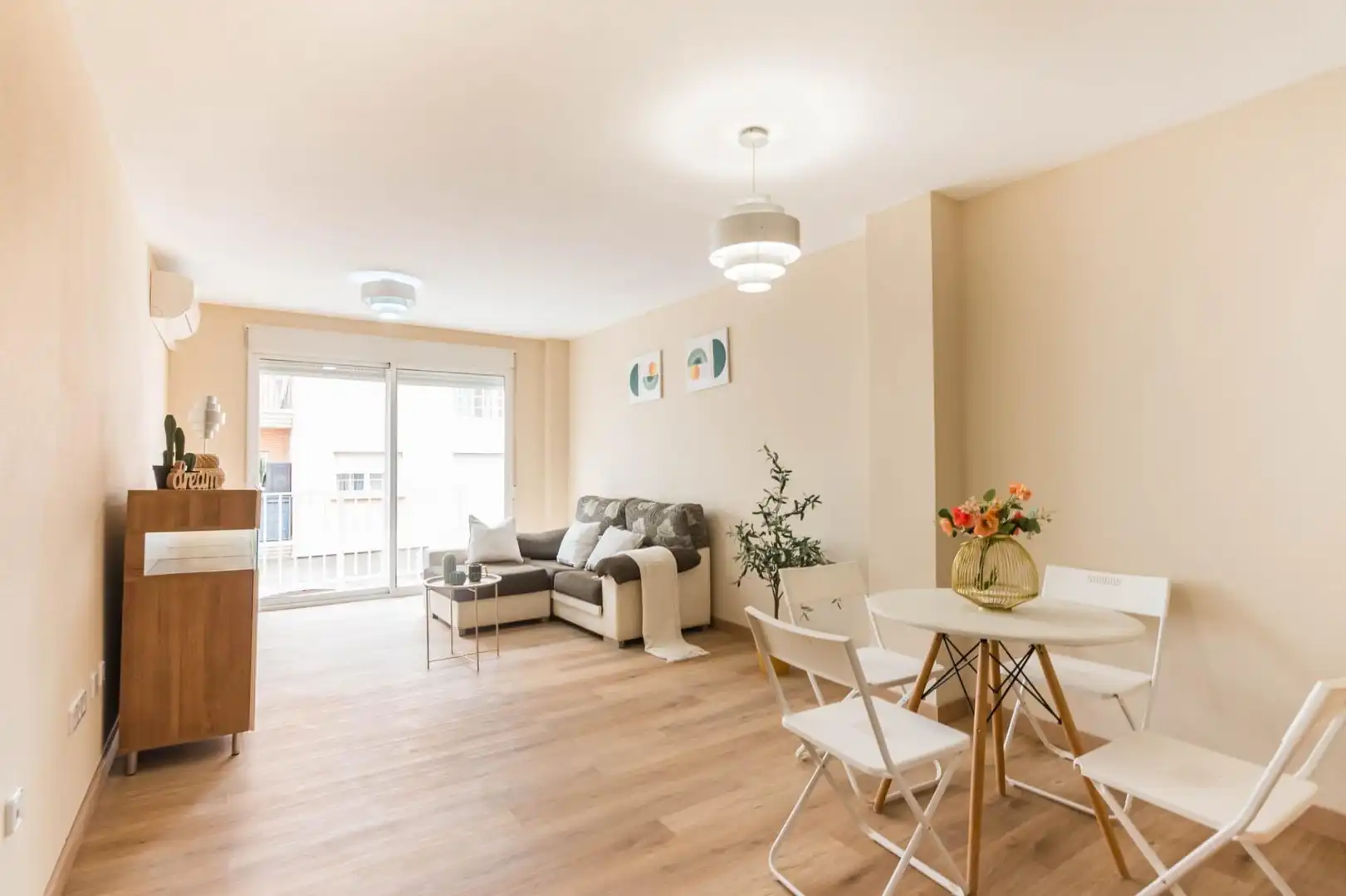 Wohnzimmer von Wohnung zum Verkauf in Santomera mit Klimaanlage, Privatgarten und Abstellraum