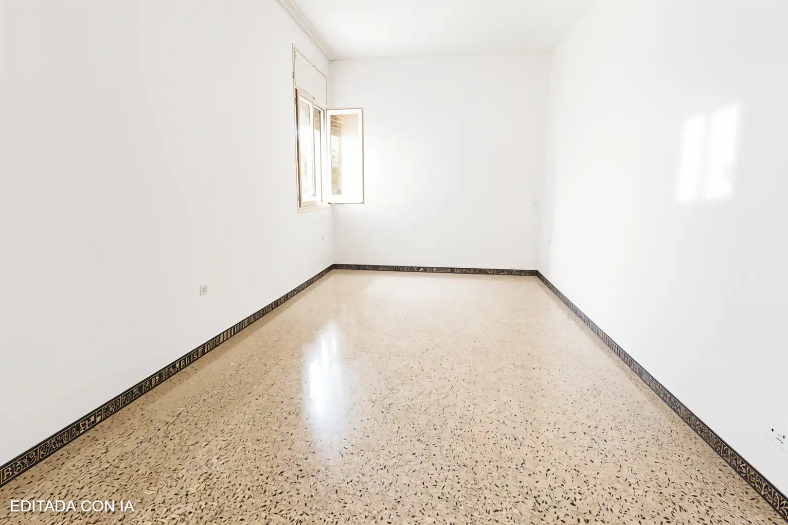 Wohnung zum Verkauf in Barcelona mit Terrasse und Balkon
