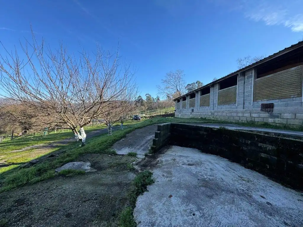 Außenansicht von Residential zum Verkauf in Los Corrales de Buelna 