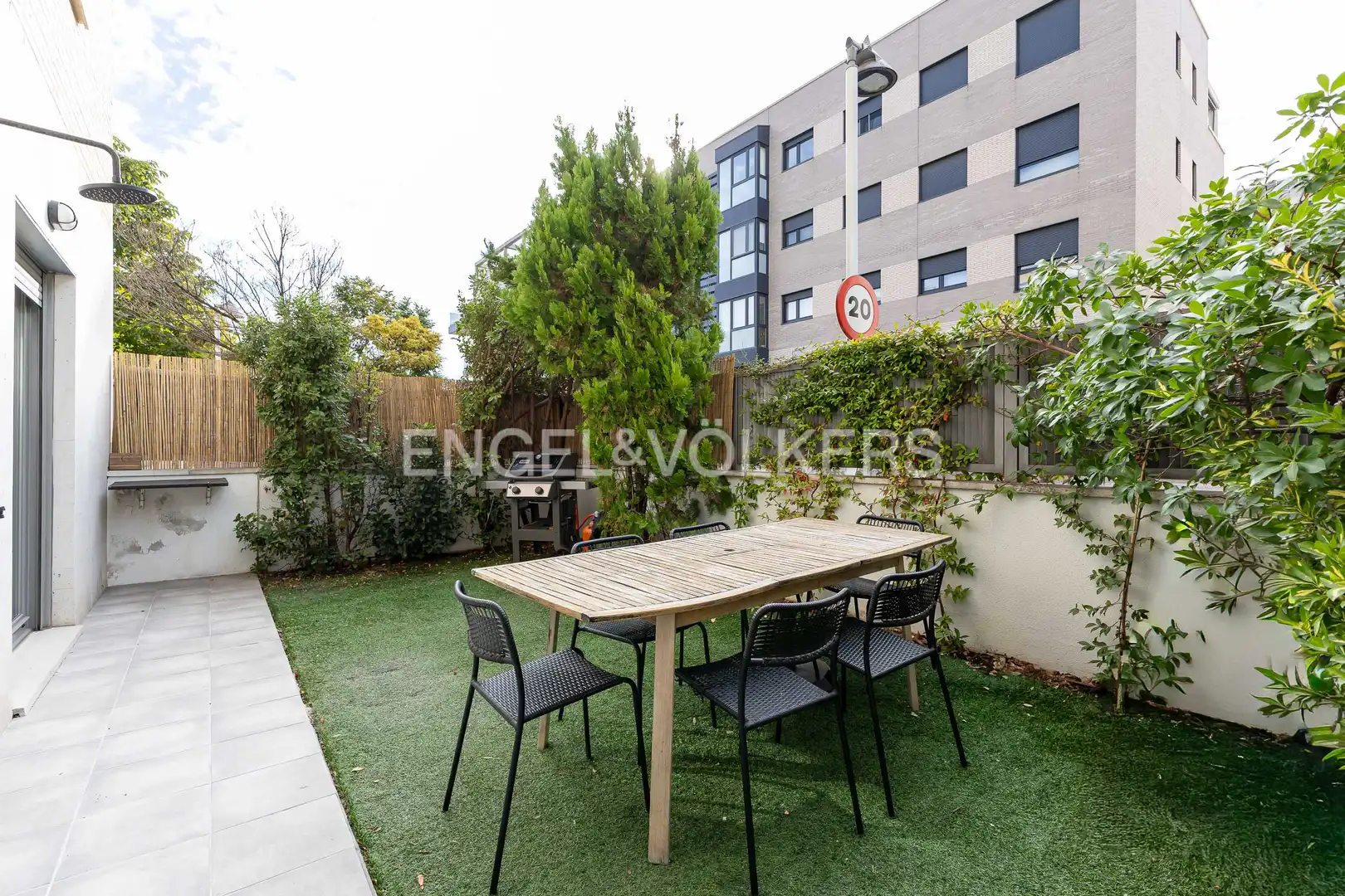 Terrace of Ground floor for rent in Madrid  with Air Conditioner, Heating and Private garden