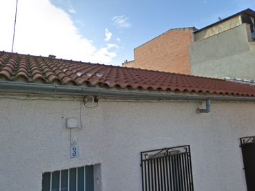 Casa aparellada en venda a C/ San Leopoldo