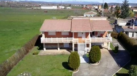 Foto 2 von Haus oder Chalet zum Verkauf in Mariano Fortuny, Villaquilambre, León