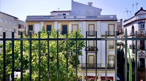 Foto 2 de Piso en venta en De Menéndez Pelayo, San Bernardo, Sevilla Capital