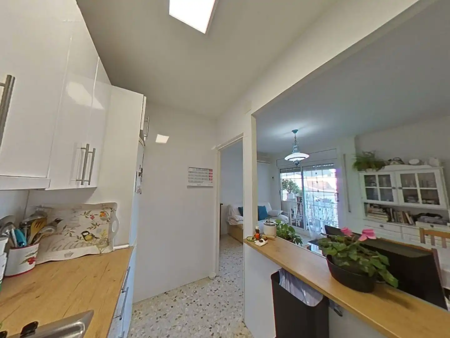 Küche von Wohnung zum Verkauf in Calafell mit Klimaanlage und Terrasse