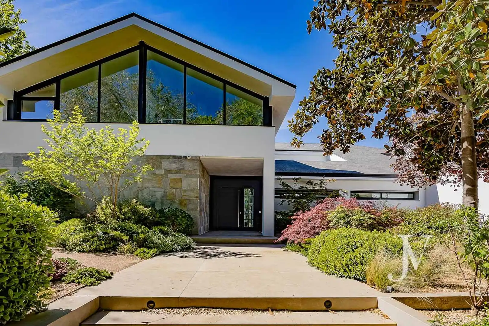 Vista exterior de Casa o xalet en venda en Pozuelo de Alarcón amb Aire condicionat, Calefacció i Jardí privat