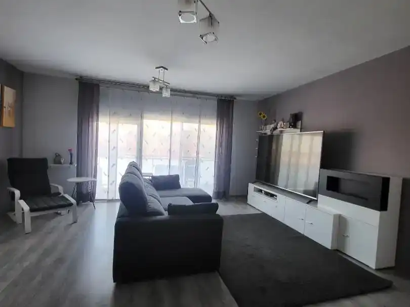 Sala de estar de Piso en venta en Cornellà de Llobregat con Aire acondicionado y Balcón