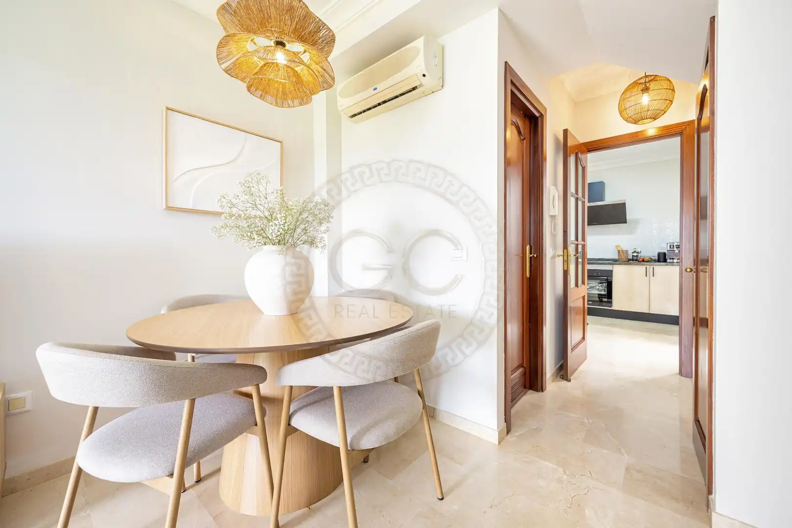 Comedor de Casa adosada de alquiler en Mogán con Aire acondicionado, Jardín privado y Terraza