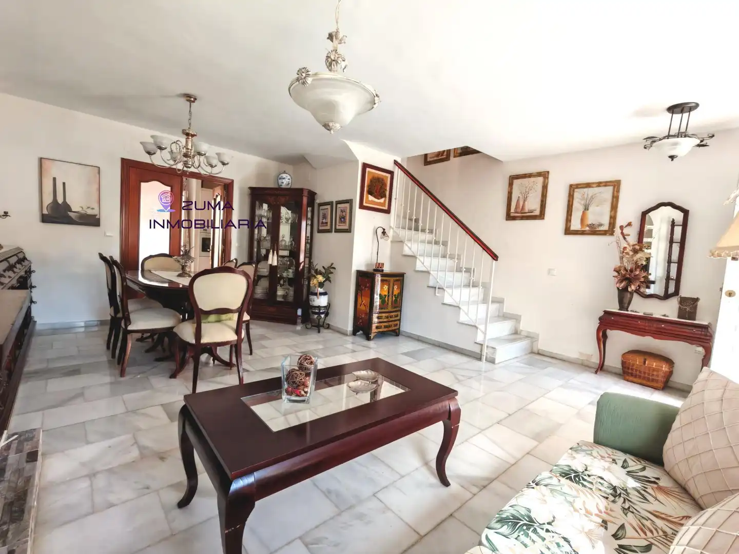 Sala de estar de Casa adosada en venta en Churriana