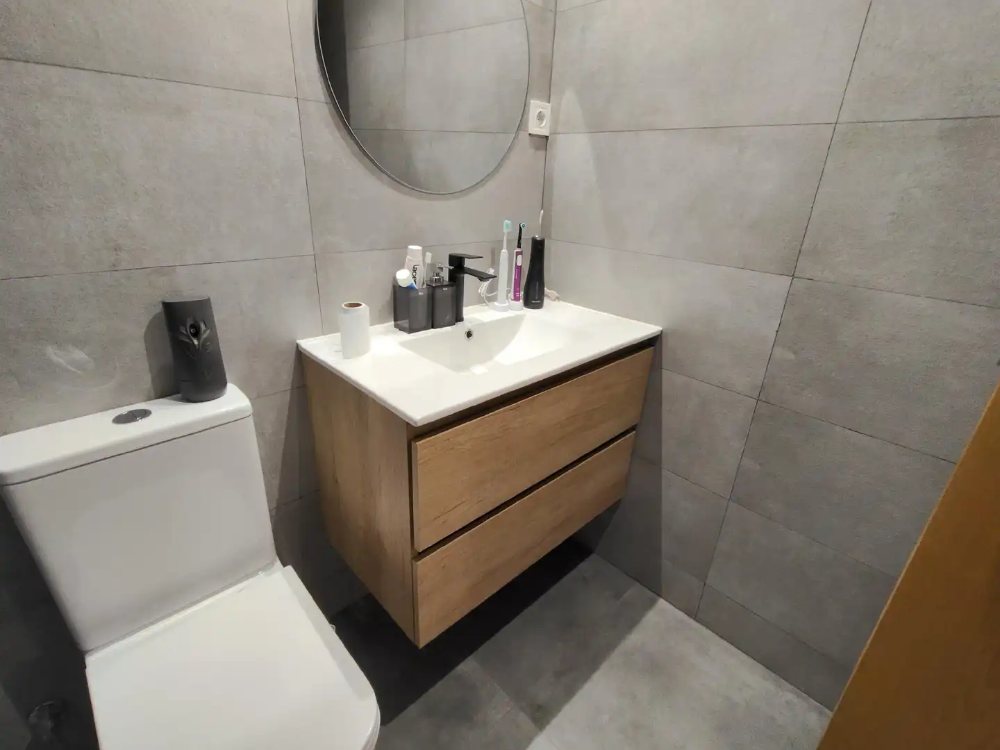 Bathroom of Flat for sale in Sabadell  with Air Conditioner, Heating and Parquet flooring
