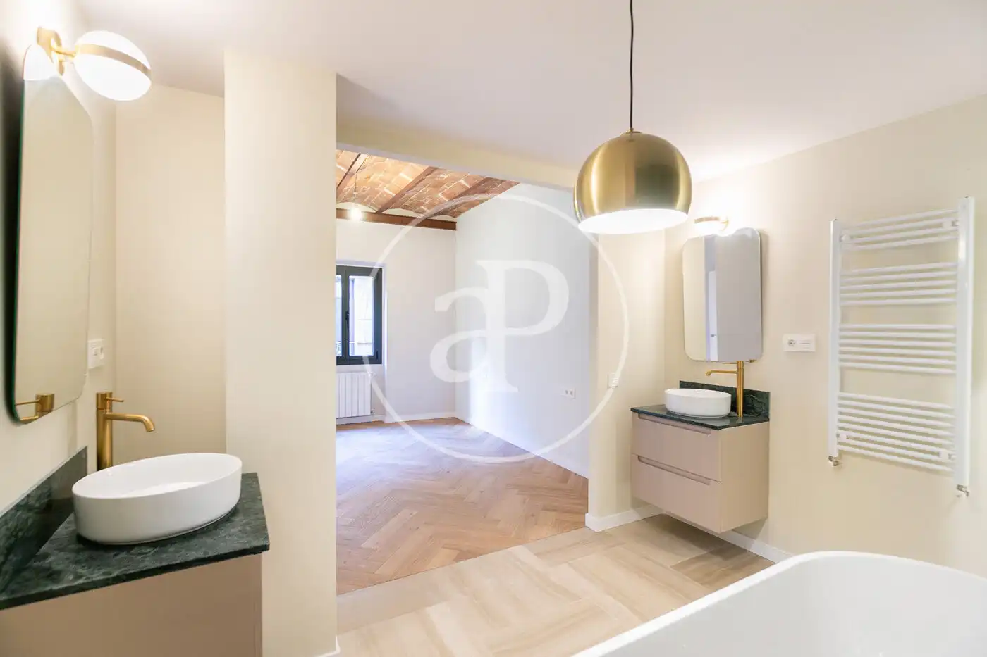Bathroom of Flat for sale in Barcelona  with Air Conditioner, Heating and Terrace