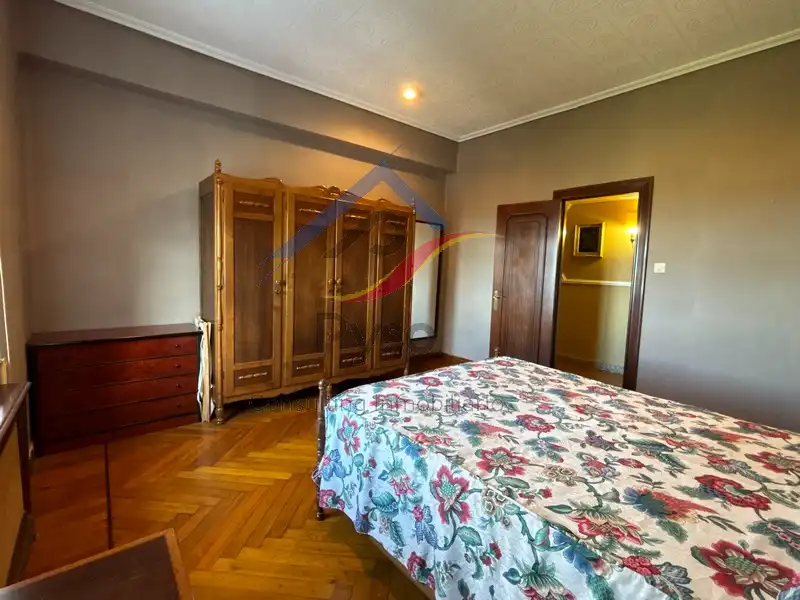 Dormitori de Casa o xalet en venda en Piélagos amb Calefacció, Jardí privat i Parquet