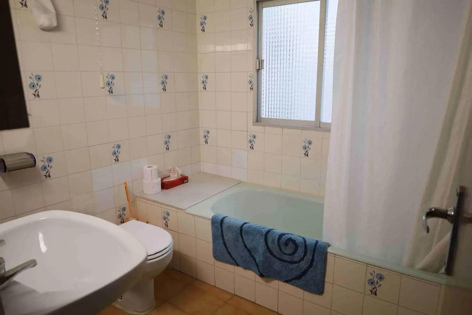 Bathroom of Houses for sale in Alcorisa  with Private garden, Terrace and Storage room